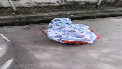 Indian desi sexy lady open pissing