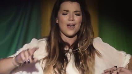 Pretty Lady Me Jess Moskaluke Singing Elevator