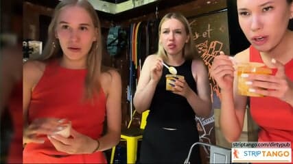 Young Chick Licks Young Chick - during their work in a fast food!