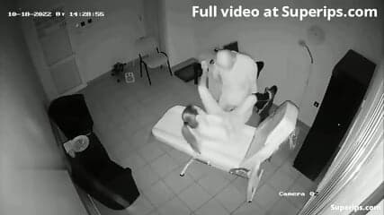 IPCAM â Young German girl gets fucked by the doctor