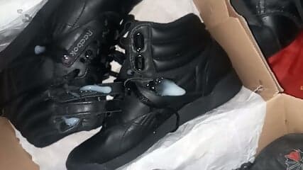 REEBOK FREESTYLE HI BLACK CUMSHOT