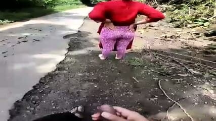 Stripchat girl Miss Malaika Public place Nude Show Masturbation