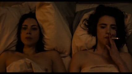 Aubrey Plaza & Margaret Qualley