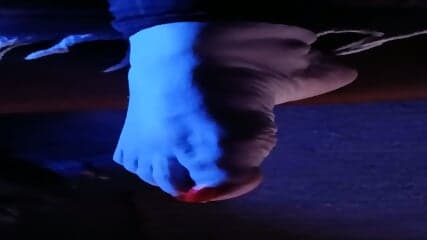 Wife's perfect red toes curling up watching BBC porn