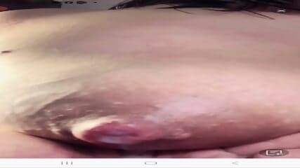 Pasutri menikmati ml saat live