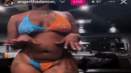 Her mega folder, 1202 videos => https://rentry.co/uyrr26eb