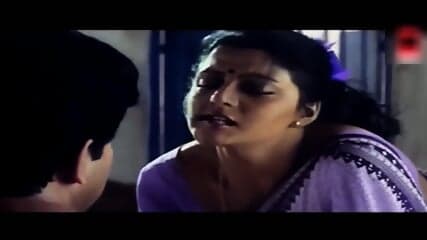 Hot lip kiss of vintage south actress Bhanupriya