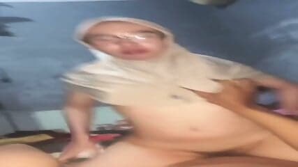 Pacar jilbab alim dientot gratisan lebih murah dari lonte