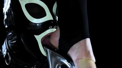 Footfetish Extreme - eat the dirt of your mistress feet - best feet domination