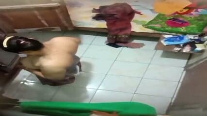 Ngintip ganti baju 1