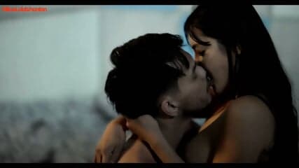 Ngewe tengah malam di kolam renang