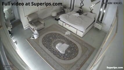 IPCAM â Arabian millionaire couple fucks in their bed