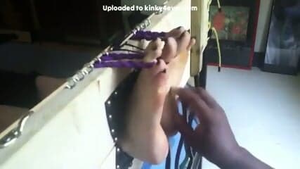 Bare feet tickling in stocks  K4E