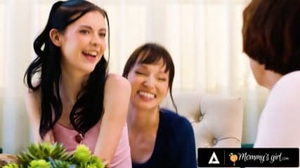 MOMMY'S GIRL   MILF Lexi Luna Raw STRAP ON Fucks Stepdaughter Bella Nova When Social Worker Knocks