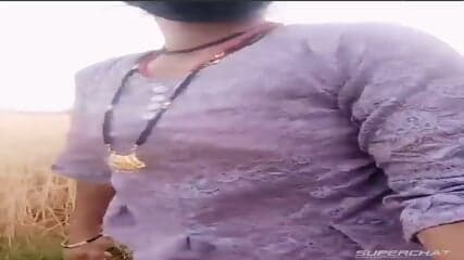 Indian Bhabhi Outdoor Farm Nude Pussy Show