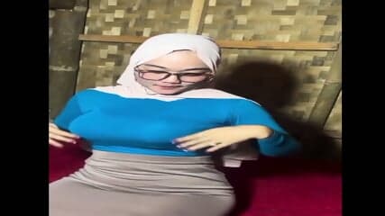 Bokep Indo Gangbang Hijab Tobrut Di Gilir Di Gubuk