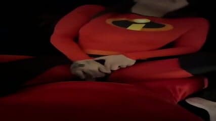 Arikytsya ânude âelastigirl âS See Everything At