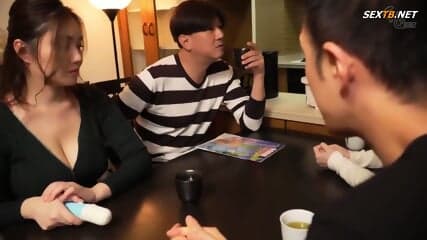 Mengincar Payudara Besar Ibu Mertuanya yang Terlalu Cabul