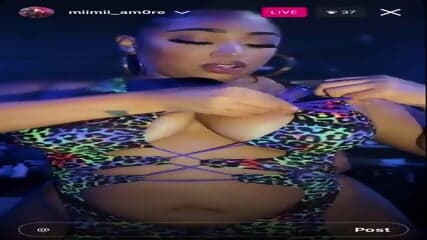 Big ass: Her mega folder link, 77 videos => https://rentry.co/87eo9u75