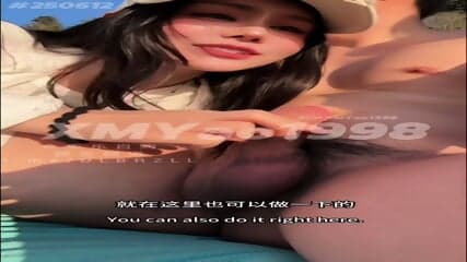 Chá» Mai khÃ´ng máº·c quáº§n lÃ³t khoe lá»n khÃ´ng lÃ´ng sÃ³c lá» cho tháº±ng em xuáº¥t tinh ngoÃ i biá»n ÄÃ´ng ngÆ°á»i