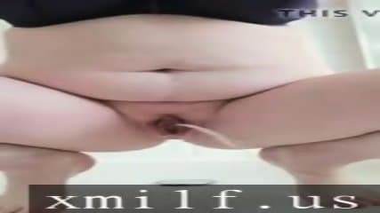 MY BBW WIFE PISSING IN SHOWER PISS GOLDEN REDHEAD CHUBBY ASS by