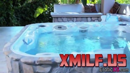 Ebony cuties suck dick and swap cum in outdoor threesome by