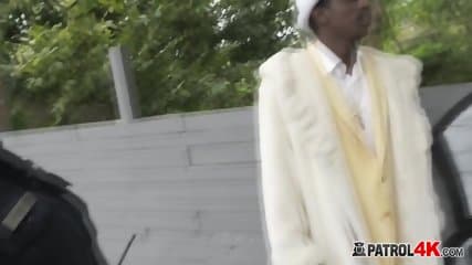 Horny pimp captured on the street gets out of the problem.