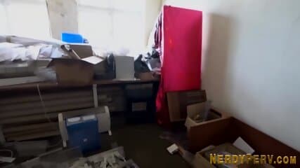 Leeds nerds facialize british sucking babe