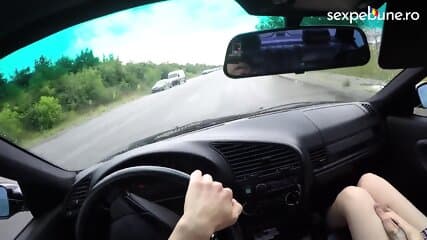 Eleva fututa in masina